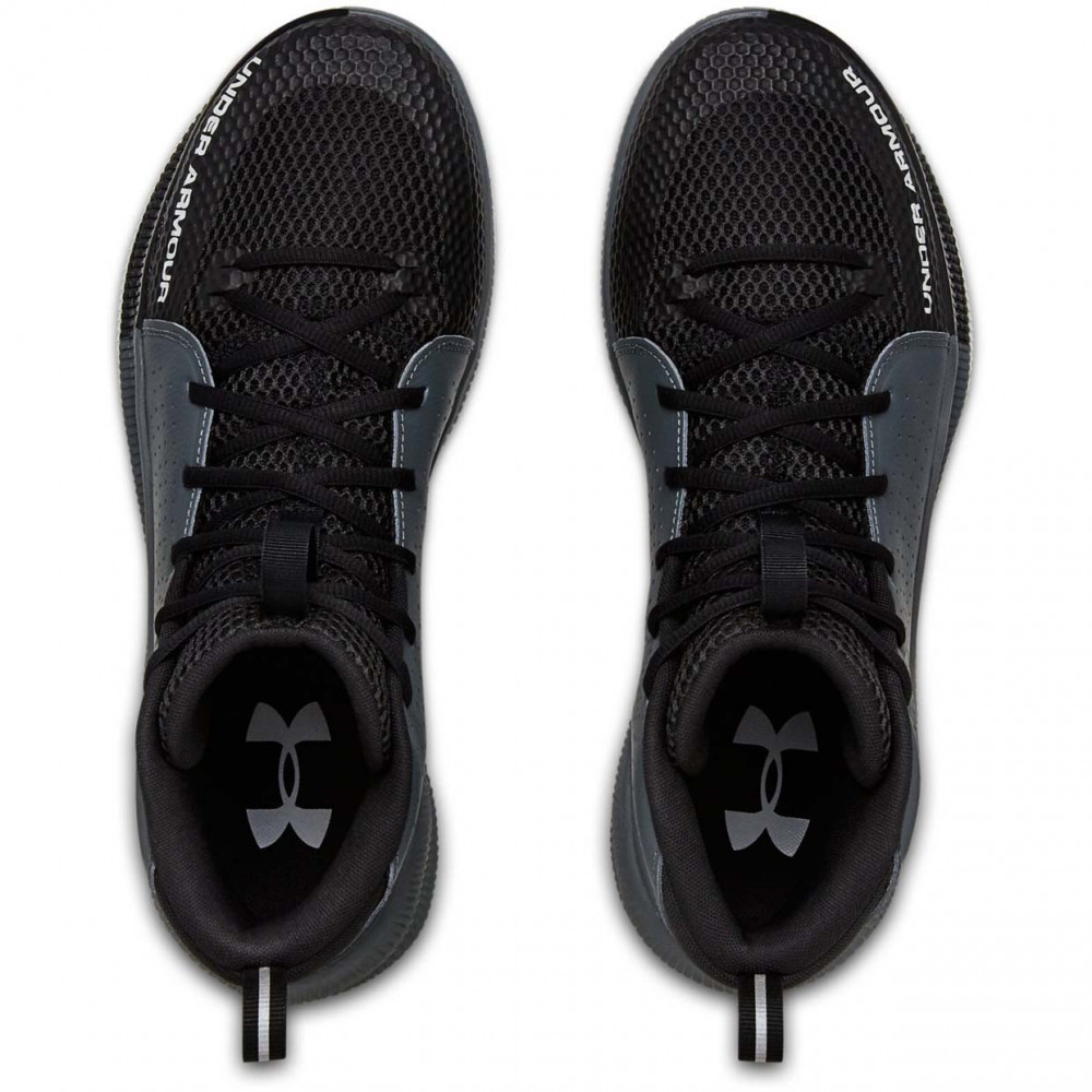 Under armour jet. Кроссовки under Armour Jet. Баскетбольные кроссовки under Armour Jet. Черные баскетбольные кроссовки under Armour. Under Armour сандалии мужские.